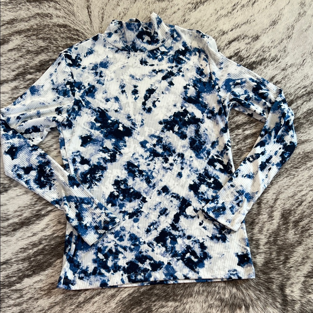 LuLaRoe Blue and White Long Sleeve Top